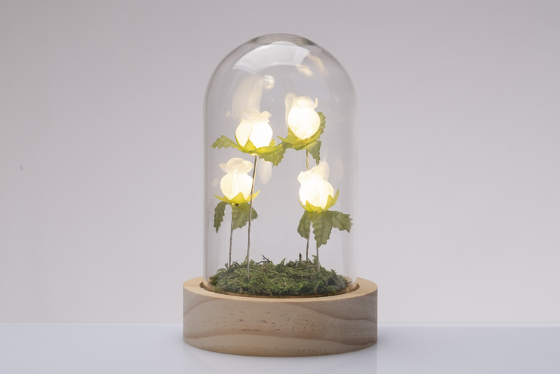 LAMPADA 3 TULIPANI 9XH14CM  VETRO E LEGNO CON LED - Battesimo E Nascita - Nuovi arrivi - Regali e Bomboniere