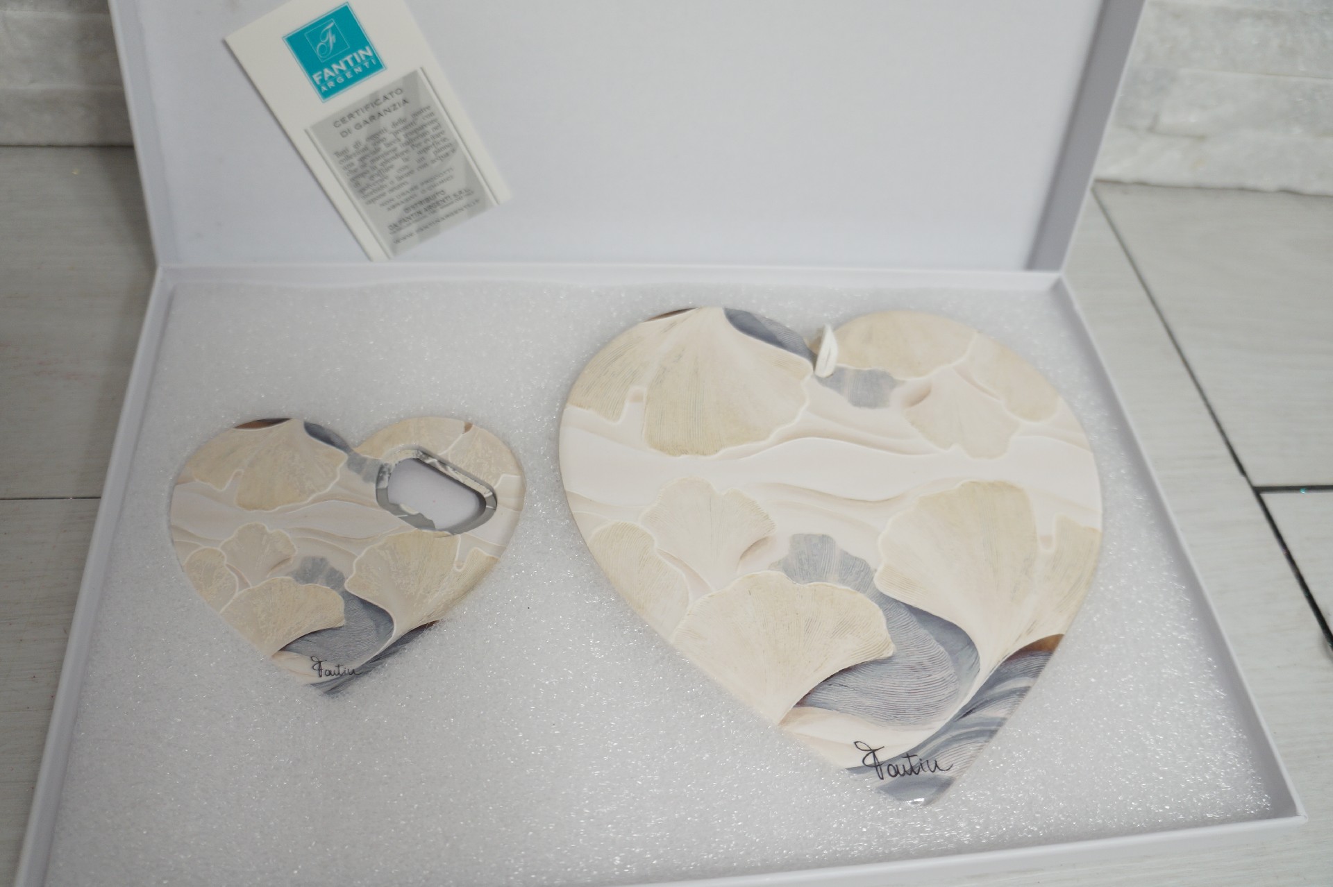 SET SOTTOPENTOLA 15X15CM E APRIBOTTIGLIA CALAMITA 8X3CM CON BOX ONDE DI GINKO - FANTIN ARGENTI - Nuovi arrivi - Regali e Bomboniere