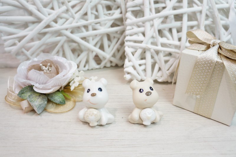 CAGNOLINO PORCELLANA 2 ASS.4xh4,5 CM - Battesimo E Nascita - Nuovi arrivi - Regali e Bomboniere